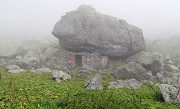 26 Anche alla curiosa Baita Predù è nebbia fitta...